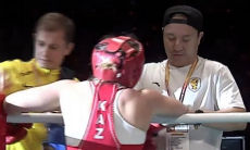 Казахстан с нокдауном и нокаутом пробился в финал турнира по боксу