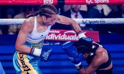 «Головкин — Бенавидес». Заокеанская фанатка GGG вдохновилась Алимханулы и одержала вторую победу в профи