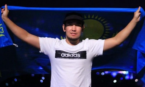 Казахстанский боксёр победил нокаутом перед боем в Украине