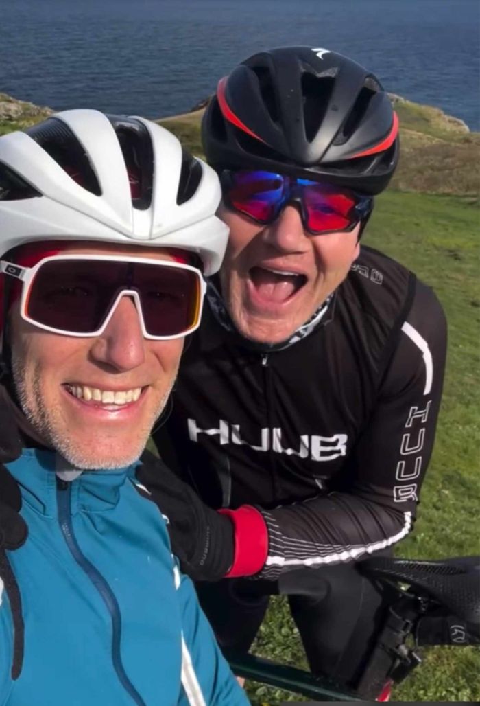 Самый известный шеф в мире показал, как тренируется для предстоящего триатлонного старта Ironman