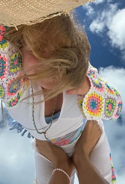 Ирина Шейк показала очень редкие кадры с дочерью