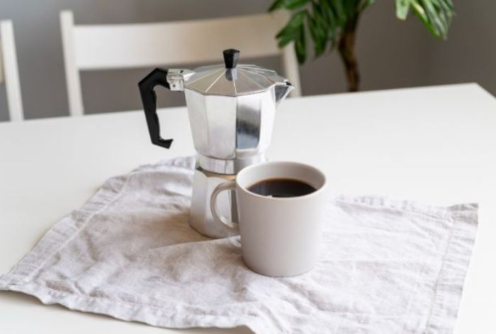 Что нужно добавить в свой утренний кофе, чтобы выглядеть моложе. Не все об этом знают