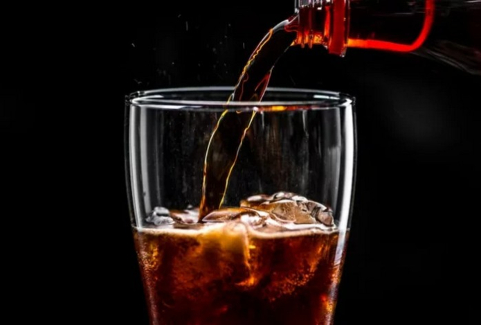 Мужчина выпивал по 2-3 литра колы в день. Последствия оказались шокирующими