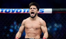 Генри Сехудо прокомментировал гонорар за поединок в Казахстане