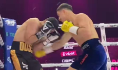 Бой казахстанского боксера и непобежденного украинца обернулся нокаутом в первом раунде. Видео