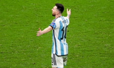 «Вы много говорите». Месси «сцепился» с соперником после матча отбора ЧМ-2026