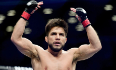 Сехудо отреагировал на исход главного боя UFC в весе Рахмонова