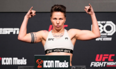 «В нокдаун улетела — светофор погас». Уроженка Казахстана заявила о «грабеже» в UFC. Видео