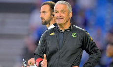 Экс-наставник сборной Казахстана неожиданно уволен из клуба после всего двух матчей