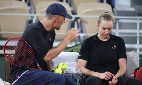 Отмечена странность в отношениях Елены Рыбакиной со скандальным тренером