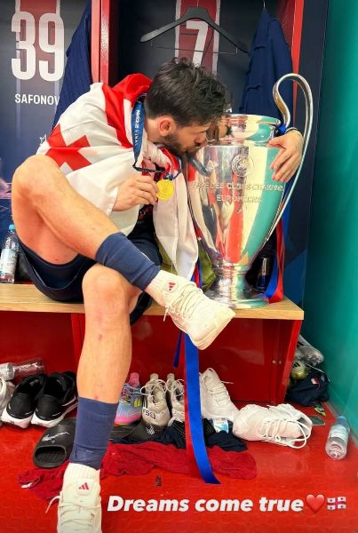 Хвича Кварацхелия отреагировал на победу с «ПСЖ» в Лиге Чемпионов