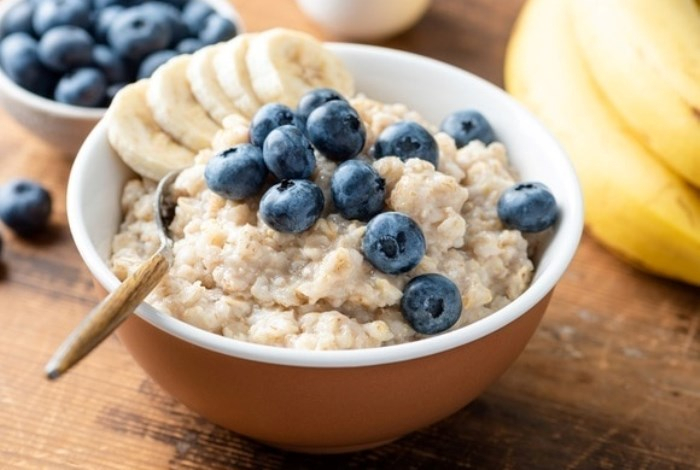 Полезна ли овсянка на завтрак — ответ, который вдохновит