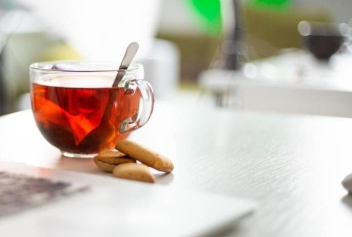 Можно ли пить чай на рабочем месте
