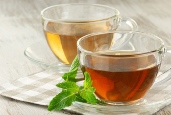 Забудете про лимон. К черному чаю есть более полезное дополнение — усиливает эффект напитка