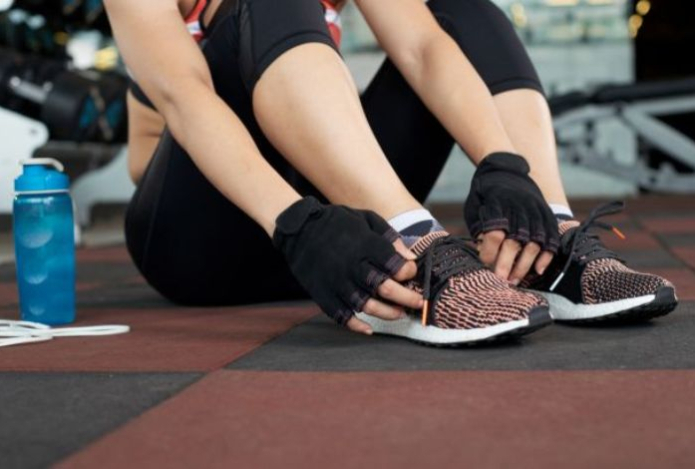 Пять упражнений, которые помогут накачать ноги в любом возрасте без спортзала