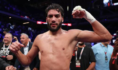 Боксеру без поясов из веса Алимханулы дали супербой с «Канело»