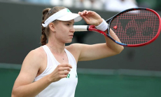 Топовые теннисистки снялись с турнира с участием Рыбакиной