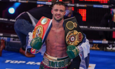 Врачи «завершили» карьеру экс-абсолютного чемпиона мира по боксу