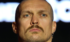 Александру Усику присвоили новый статус в Великобритании