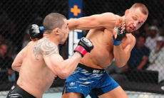 Уиттакер — Де Риддер: видео главного боя с сенсацией в UFC