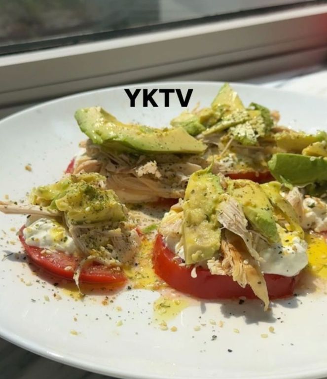 Супермодель поделилась рецептом простой и сытной закуски