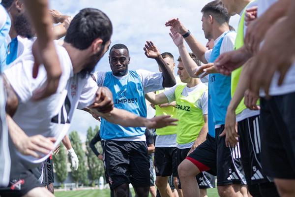 «Актобе» действует по плану, «Ордабасы» исправляет зимние ошибки, а «Кайрат» играет в рулетку с бразильцами. Кто лучше усилился в Казахстане перед еврокубками?