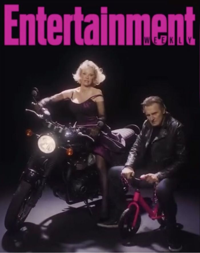 Памела Андерсон и Лиам Нисон снялись для обложки журнала в стиле ретро. Фото