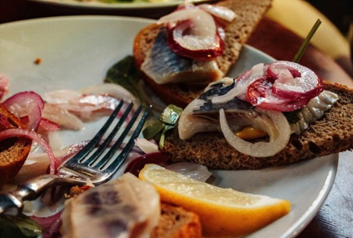 Пожилым людям посоветовали есть один доступный продукт