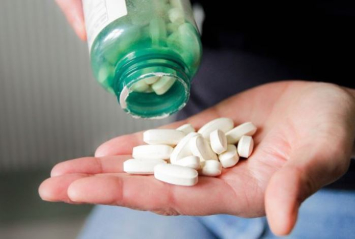 Как проглотить таблетку без воды? Фармацевт раскрыл неожиданный способ