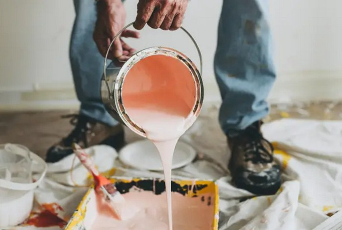 В какой цвет лучше никогда не красить стены — он сделает ваш дом неуютным и безжизненным