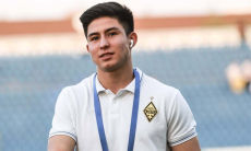 В Азии не хотят отпускать Дастана Сатпаева