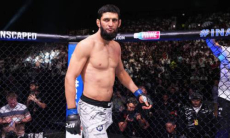 Дрикус Дю Плесси — Хамзат Чимаев: где, когда и во сколько смотреть трансляцию боя за титул чемпиона UFC