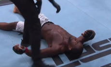 Зверским нокаутом на последней секунде завершился топовый бой в весе Шавката Рахмонова. Видео