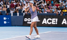 Ига Швёнтек догнала Мирру Андрееву