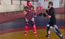 Ислам Махачев отправил в нокаут спарринг-партнёра. Видео