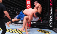 Видео полного исторического боя Казахстана с быстрым финишем в UFC