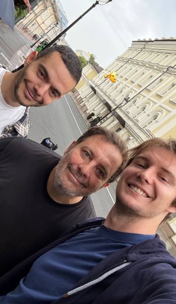 Лучший теннисист Казахстана отправился в Россию. Известна причина