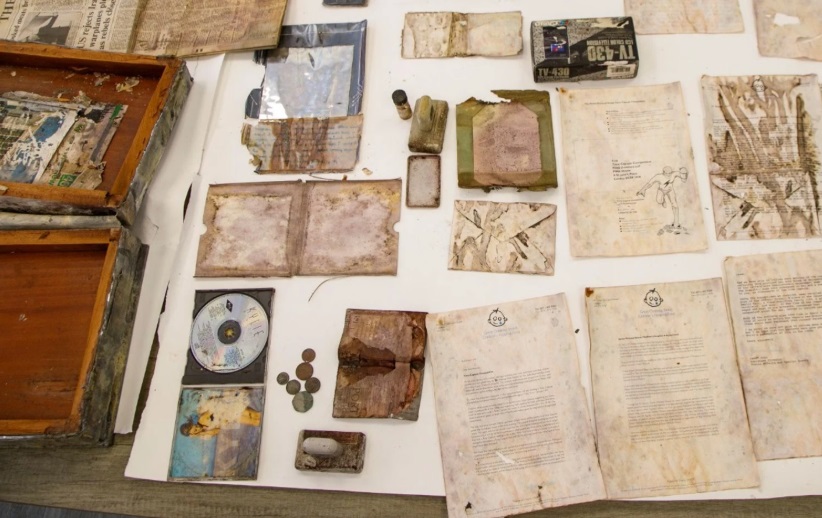 В Лондоне открыли капсулу времени принцессы Дианы — что нашли внутри