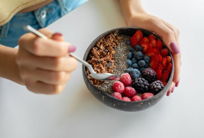 Диетолог назвала пять продуктов, которые не следует смешивать с семенами чиа