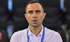 Главному тренеру сборной Узбекистана по футболу устроили сюрприз в Ташкенте