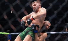 В Казахстане объяснили неожиданный исход боя Хамзата Чимаева за титул чемпиона UFC