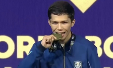 Гимн Казахстана впервые прозвучал на историческом чемпионате мира по боксу. Видео