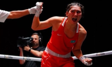 Казахстанка уделала узбекистанку и стала лучшей на ЧМ-2025 по боксу