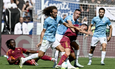 Один гол решил исход матча «Лацио» — «Рома» с двумя удалениями