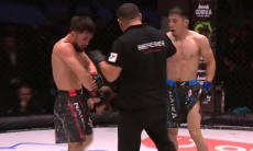 Переломом закончился главный бой казахстанцев в ММА. Видео