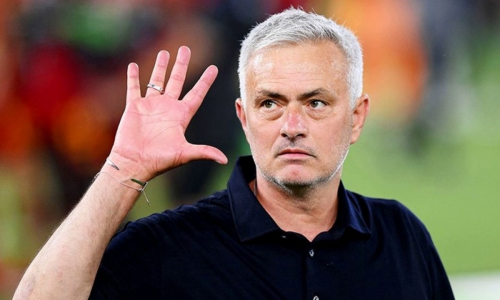 Жозе Моуринью может возглавить участника Лиги Чемпионов