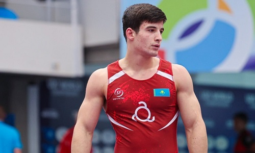 Восходящая звезда борьбы из Казахстана потерпел обидное поражение на ЧМ-2025