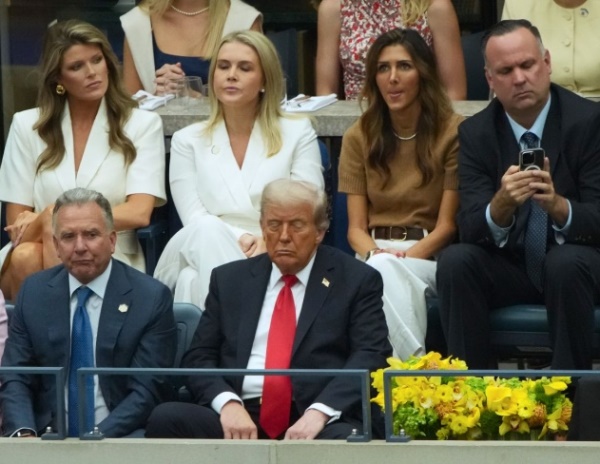 Дональд Трамп задремал во время финала US Open-2025. Фото