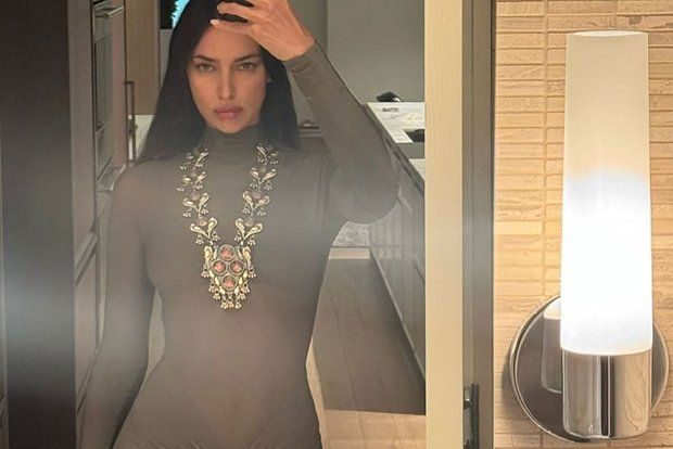 Ирина Шейк показала идеальную фигуру в облегающем платье. Фото