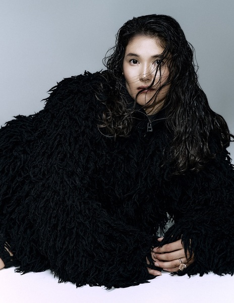 Назым Кызайбай шокировала фанатов модным образом. Фото